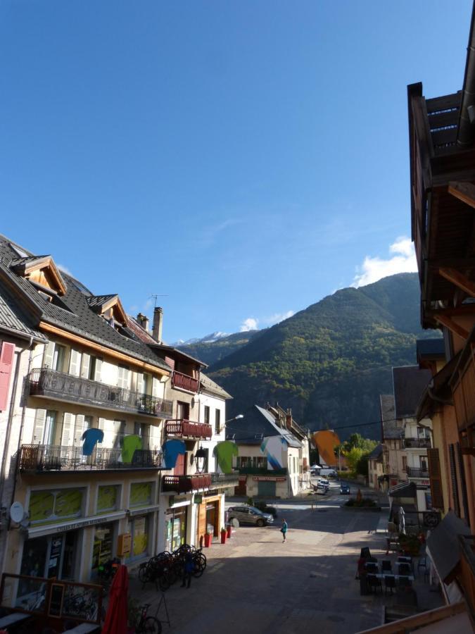 Appartement Grenat Bourg D'Oisans Le Bourg-dʼOisans Dış mekan fotoğraf