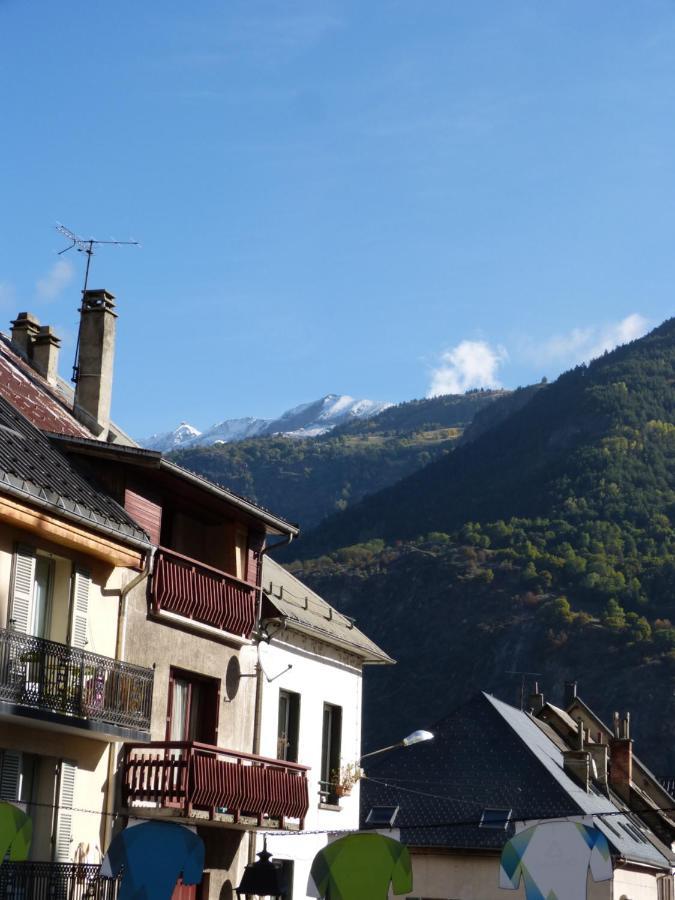 Appartement Grenat Bourg D'Oisans Le Bourg-dʼOisans Dış mekan fotoğraf